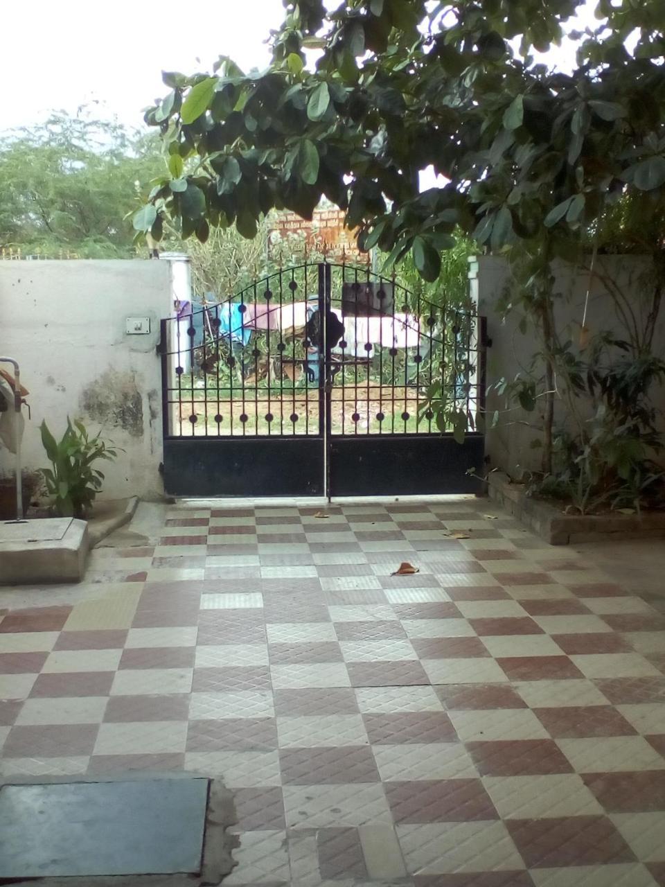 Sai Guest House Tiruvannamalai Exterior photo